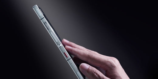 Inspired-By-Simplicity-The-REDMAGIC-9S-Pro-s-Flat-Camera-Lenses 